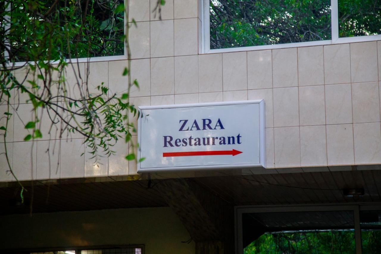 Airside Hotel Accra Exterior foto