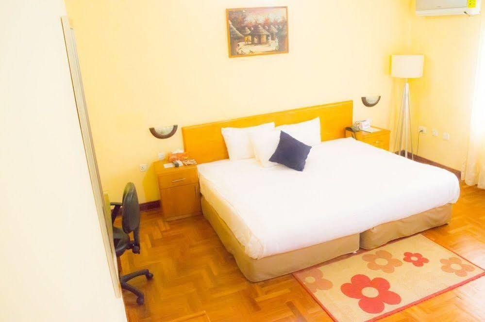 Airside Hotel Accra Exterior foto